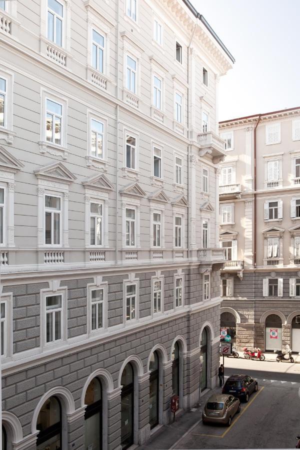 Palazzo Talenti 1907 Aparthotel Trieste Exterior photo